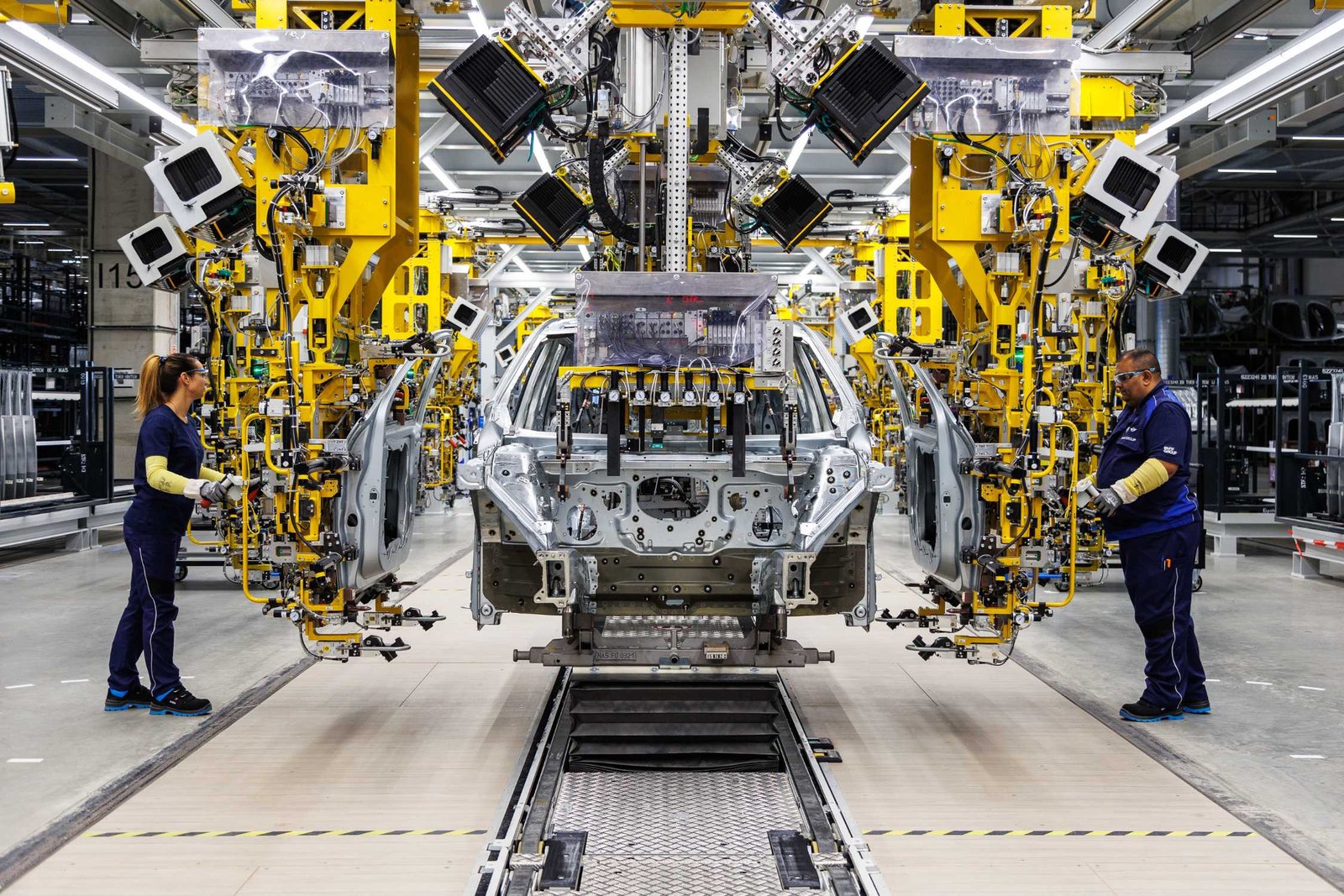 BMW Gen6 akkumulátor: BMW iX3 gyártása a debreceni BMW-gyárban