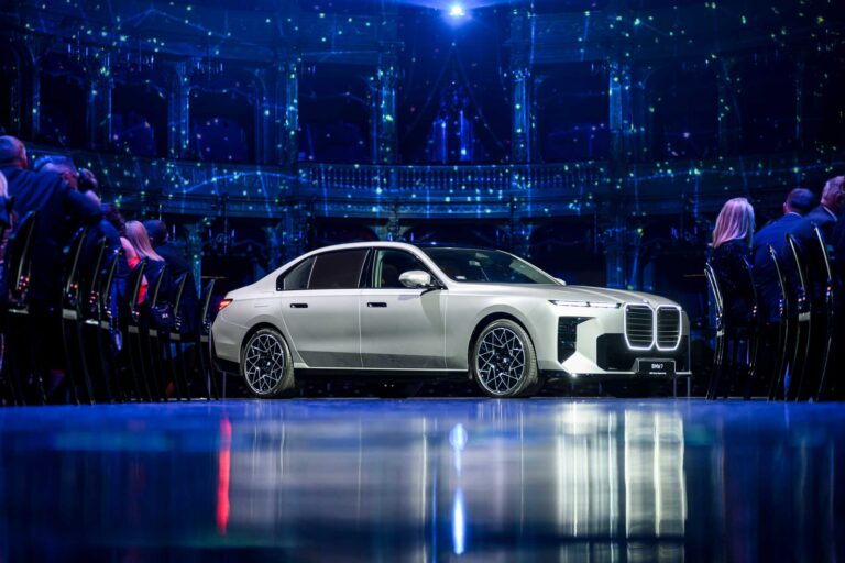 Az új BMW i7 és 7-es sorozat bemutatója a budapesti Operaházban, sajtófotó