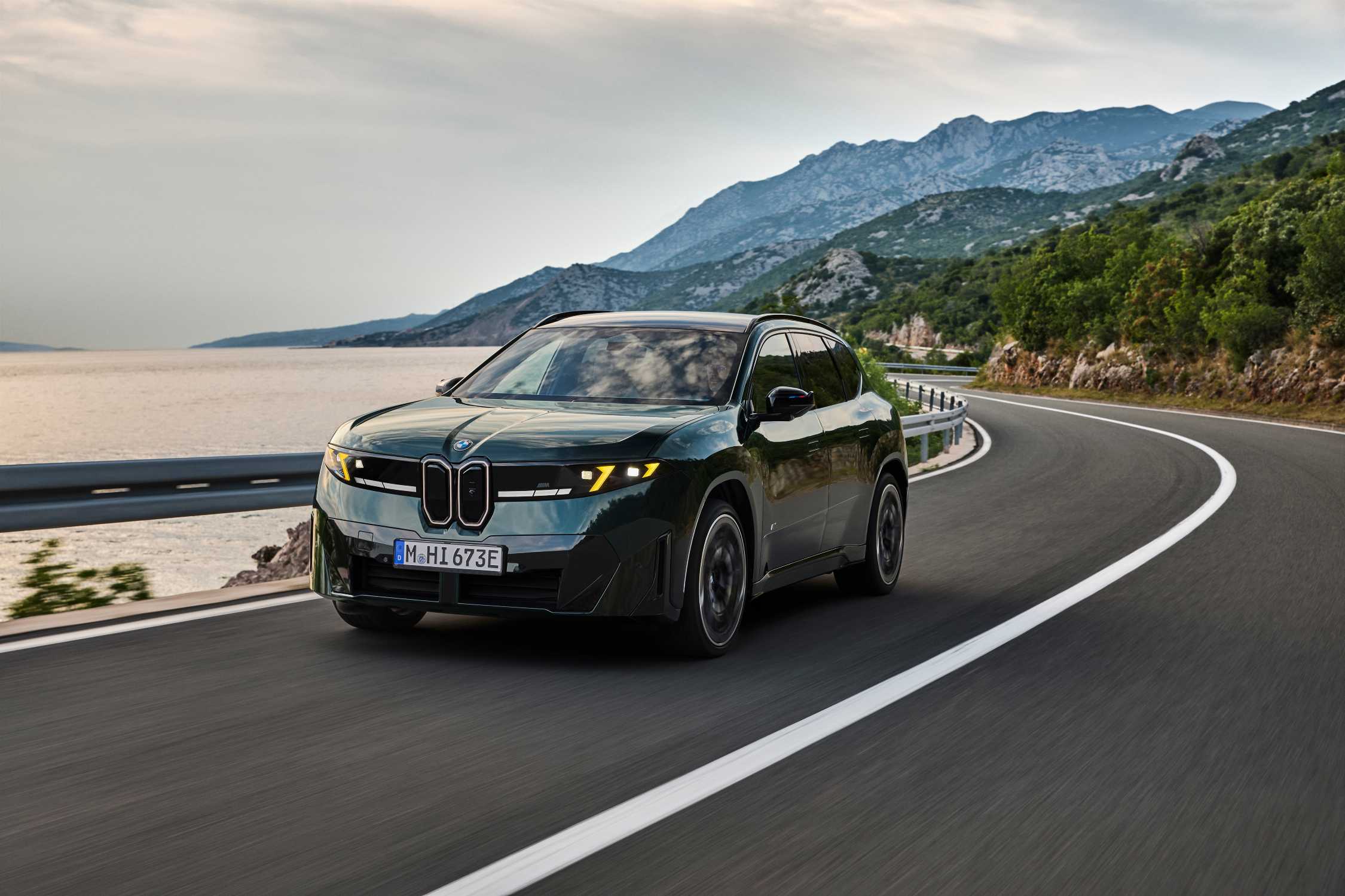 BMW iX3 M60 xDrive, a Neue Klasse SUV csúcsváltozata, sajtófotó